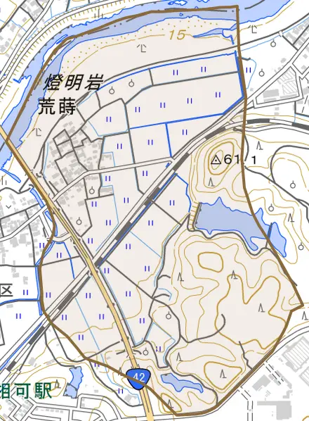 荒蒔とその周辺の地図。町の範囲を重ねている