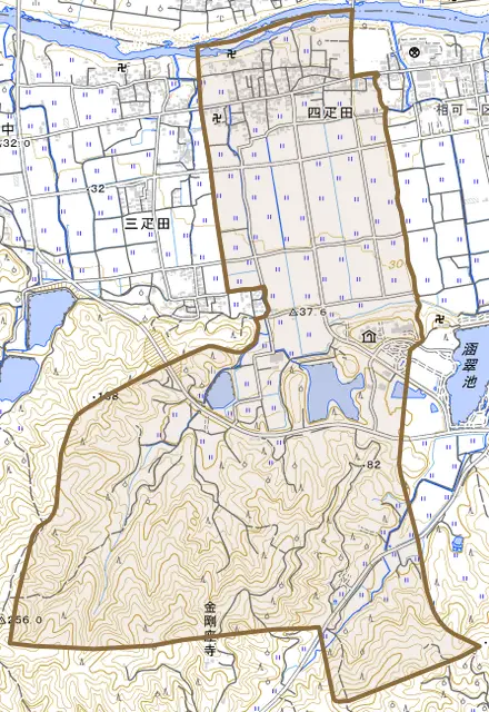 四疋田とその周辺の地図。町の範囲を重ねている