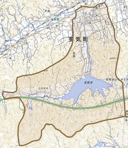 五桂とその周辺の地図。町の範囲を重ねている