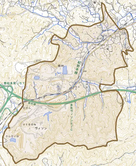 前村とその周辺の地図。町の範囲を重ねている