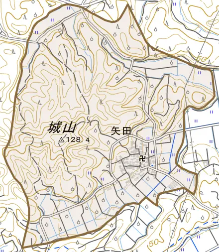 矢田とその周辺の地図。町の範囲を重ねている