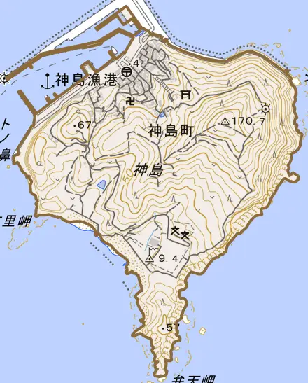 神島町とその周辺の地図。町の範囲を重ねている