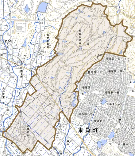 大字八幡新田とその周辺の地図。町の範囲を重ねている