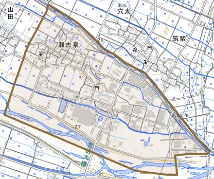大字瀬古泉とその周辺の地図。町の範囲を重ねている