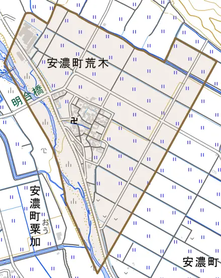 安濃町荒木とその周辺の地図。町の範囲を重ねている