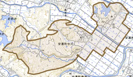 安濃町中川とその周辺の地図。町の範囲を重ねている