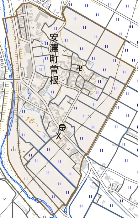 安濃町曽根とその周辺の地図。町の範囲を重ねている