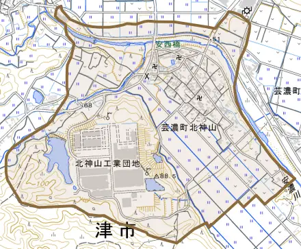芸濃町北神山とその周辺の地図。町の範囲を重ねている