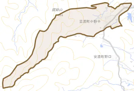 芸濃町小野平とその周辺の地図。町の範囲を重ねている
