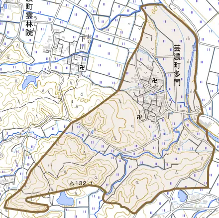 芸濃町多門とその周辺の地図。町の範囲を重ねている