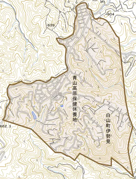 白山町伊勢見とその周辺の地図。町の範囲を重ねている