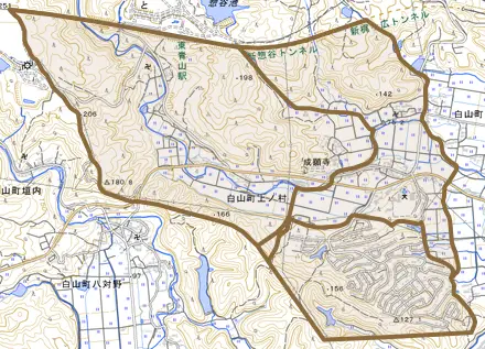 白山町上ノ村とその周辺の地図。町の範囲を重ねている