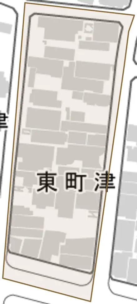 東町津とその周辺の地図。町の範囲を重ねている