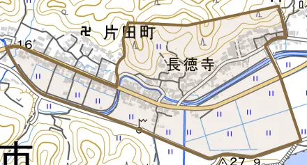 片田町とその周辺の地図。町の範囲を重ねている
