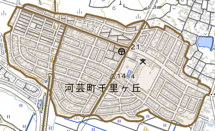 河芸町千里ヶ丘とその周辺の地図。町の範囲を重ねている