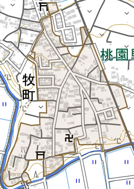 牧町とその周辺の地図。町の範囲を重ねている