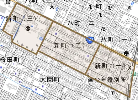 新町とその周辺の地図。町の範囲を重ねている