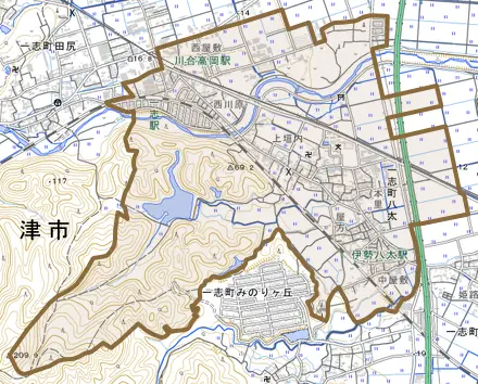 一志町八太とその周辺の地図。町の範囲を重ねている