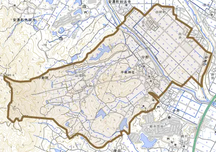 分部とその周辺の地図。町の範囲を重ねている