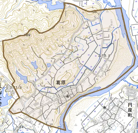 葛原とその周辺の地図。町の範囲を重ねている