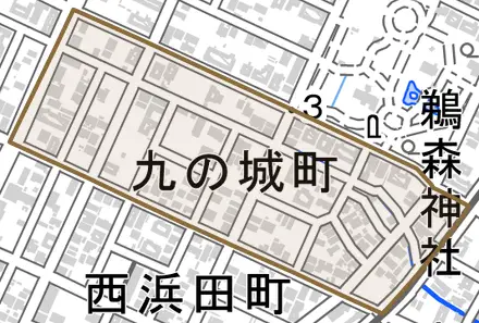 九の城町とその周辺の地図。町の範囲を重ねている