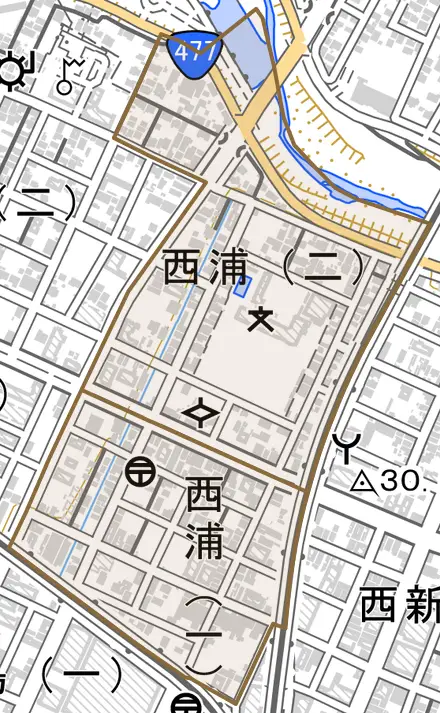 西浦とその周辺の地図。町の範囲を重ねている