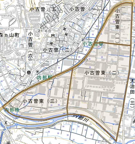 小古曽東とその周辺の地図。町の範囲を重ねている