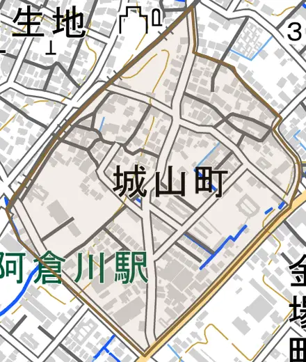 城山町とその周辺の地図。町の範囲を重ねている