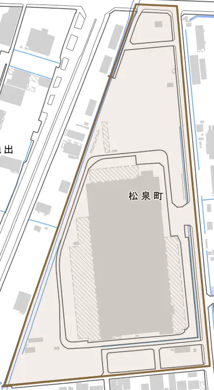 松泉町とその周辺の地図。町の範囲を重ねている