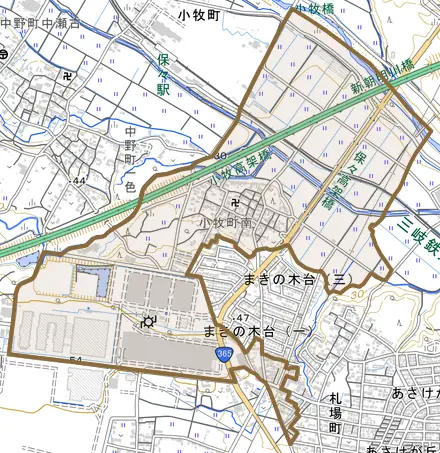 小牧町南とその周辺の地図。町の範囲を重ねている