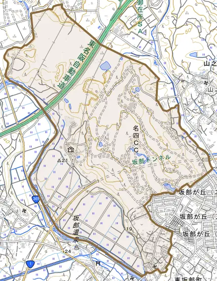 西坂部町山之平とその周辺の地図。町の範囲を重ねている