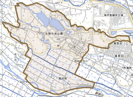 西村町西村とその周辺の地図。町の範囲を重ねている