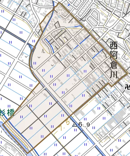 西阿倉川町四区とその周辺の地図。町の範囲を重ねている