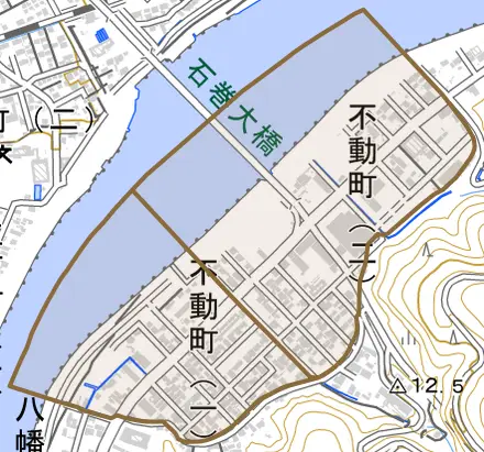 不動町とその周辺の地図。町の範囲を重ねている