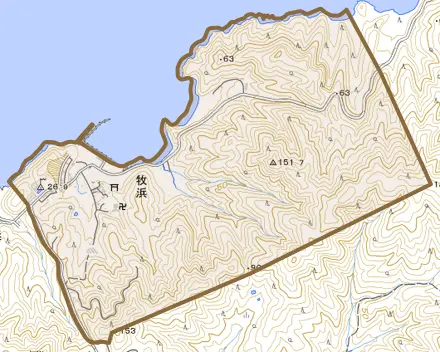 牧浜とその周辺の地図。町の範囲を重ねている