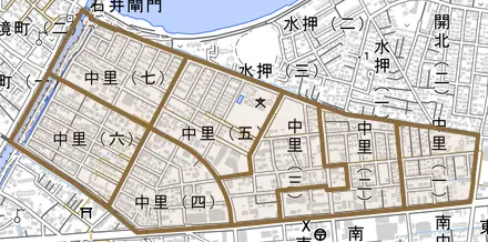中里とその周辺の地図。町の範囲を重ねている