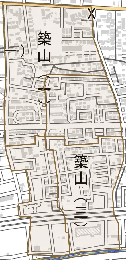 築山とその周辺の地図。町の範囲を重ねている
