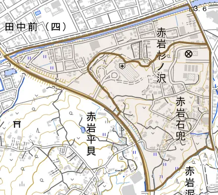 赤岩杉ノ沢とその周辺の地図。町の範囲を重ねている