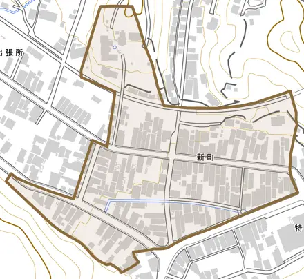 新町とその周辺の地図。町の範囲を重ねている