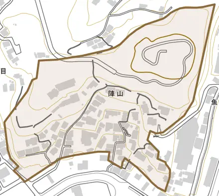 陣山とその周辺の地図。町の範囲を重ねている