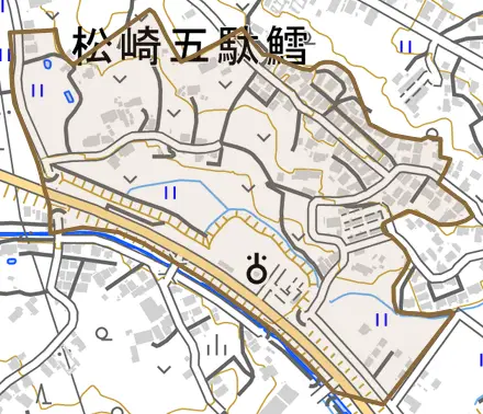 松崎五駄鱈とその周辺の地図。町の範囲を重ねている