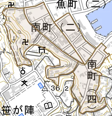 南町とその周辺の地図。町の範囲を重ねている