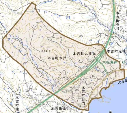 本吉町九多丸とその周辺の地図。町の範囲を重ねている