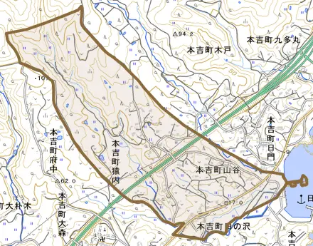 本吉町山谷とその周辺の地図。町の範囲を重ねている