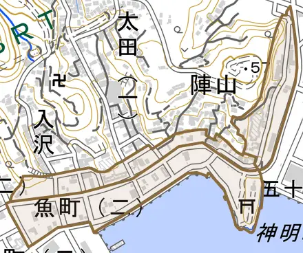 魚町とその周辺の地図。町の範囲を重ねている