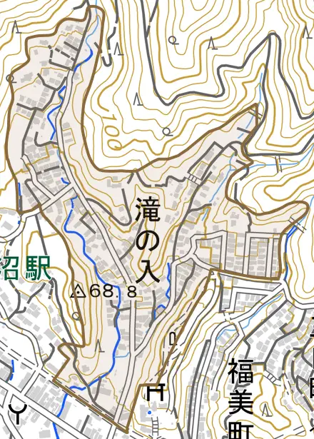 滝の入とその周辺の地図。町の範囲を重ねている