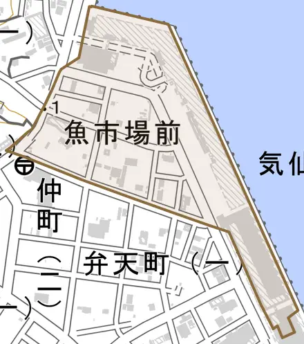 魚市場前とその周辺の地図。町の範囲を重ねている