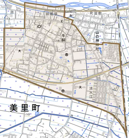 牛飼とその周辺の地図。町の範囲を重ねている