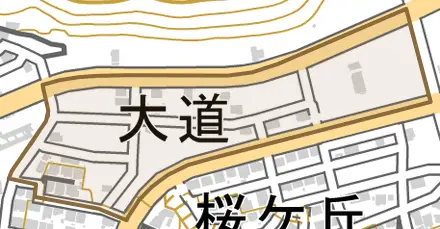 大道とその周辺の地図。町の範囲を重ねている