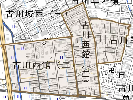 古川西館とその周辺の地図。町の範囲を重ねている